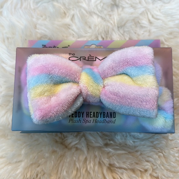 The Creme Shop Teddy Headyband Plush Spa Headband - Picture 3 of 8